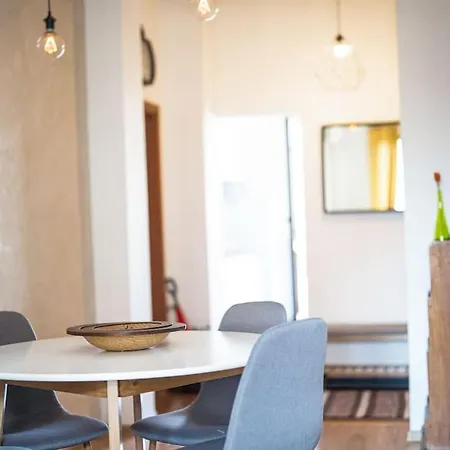 Апартамент 2bd Next To Vitosha Bul.