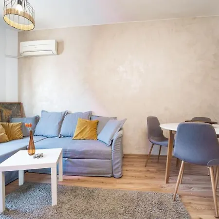 Апартамент 2bd Next To Vitosha Bul.